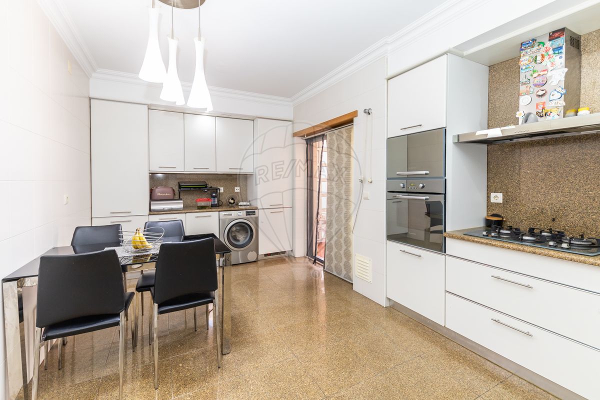 Apartamento T4 para venda