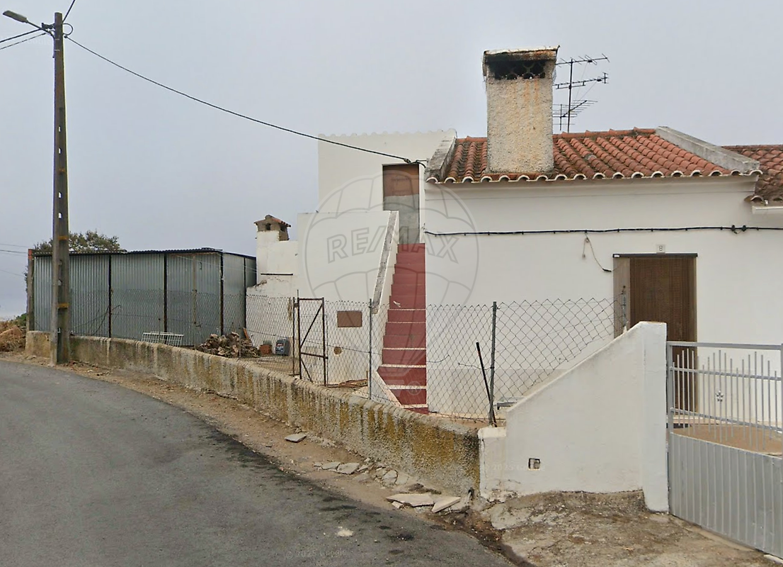 Moradia - Alandroal (Nossa Senhora da Conceição), São Brás dos Matos (Mina do Bugalho) e Juromenha (Nossa Senhora do Loreto), Alandroal, Évora