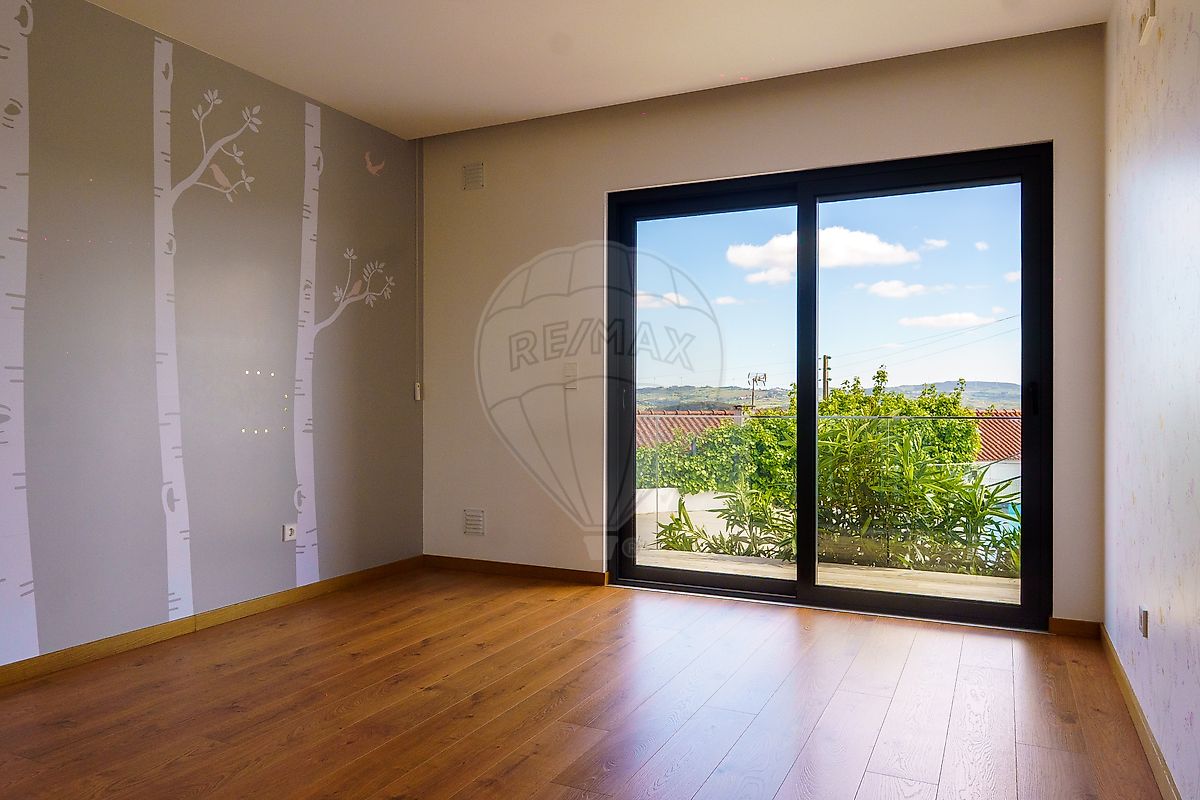 Moradia T4 à venda em Carvoeira e Carmões, Torres Vedras — foto 27