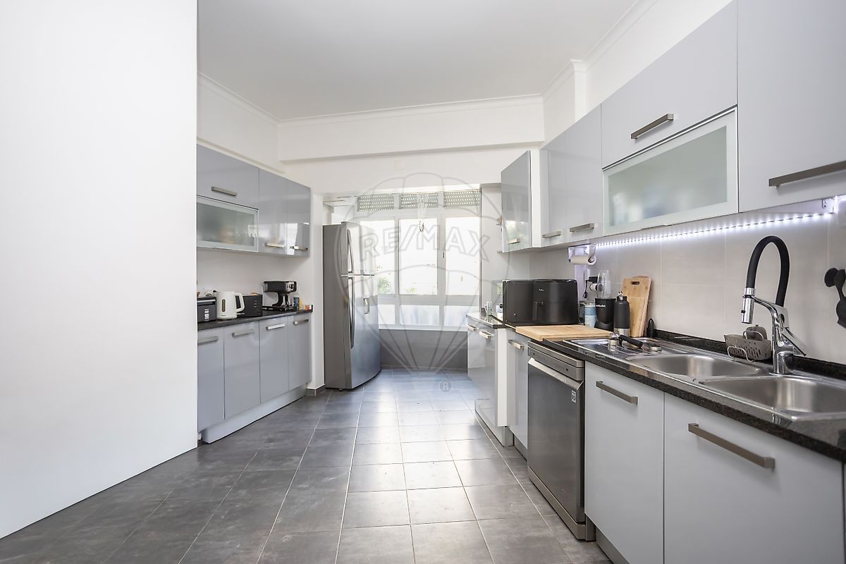 Apartamento T4 à venda em Oeiras