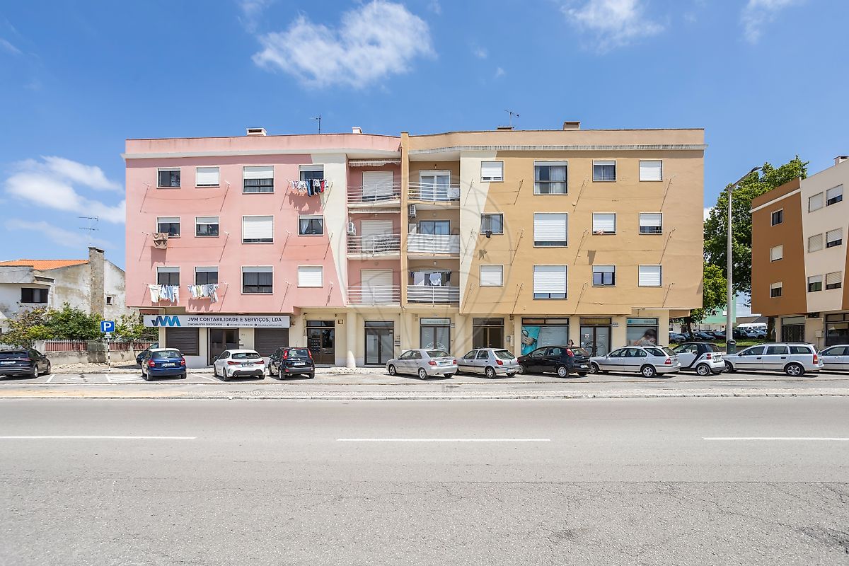 Apartamento T2 à venda em Seixal