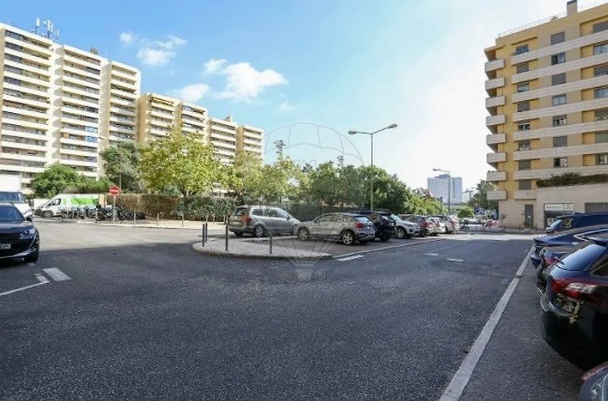 Garagem para arrendar em Lisboa
