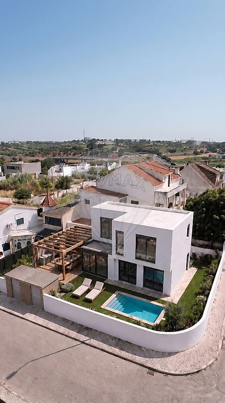 Apartamento T3 à venda em Almada