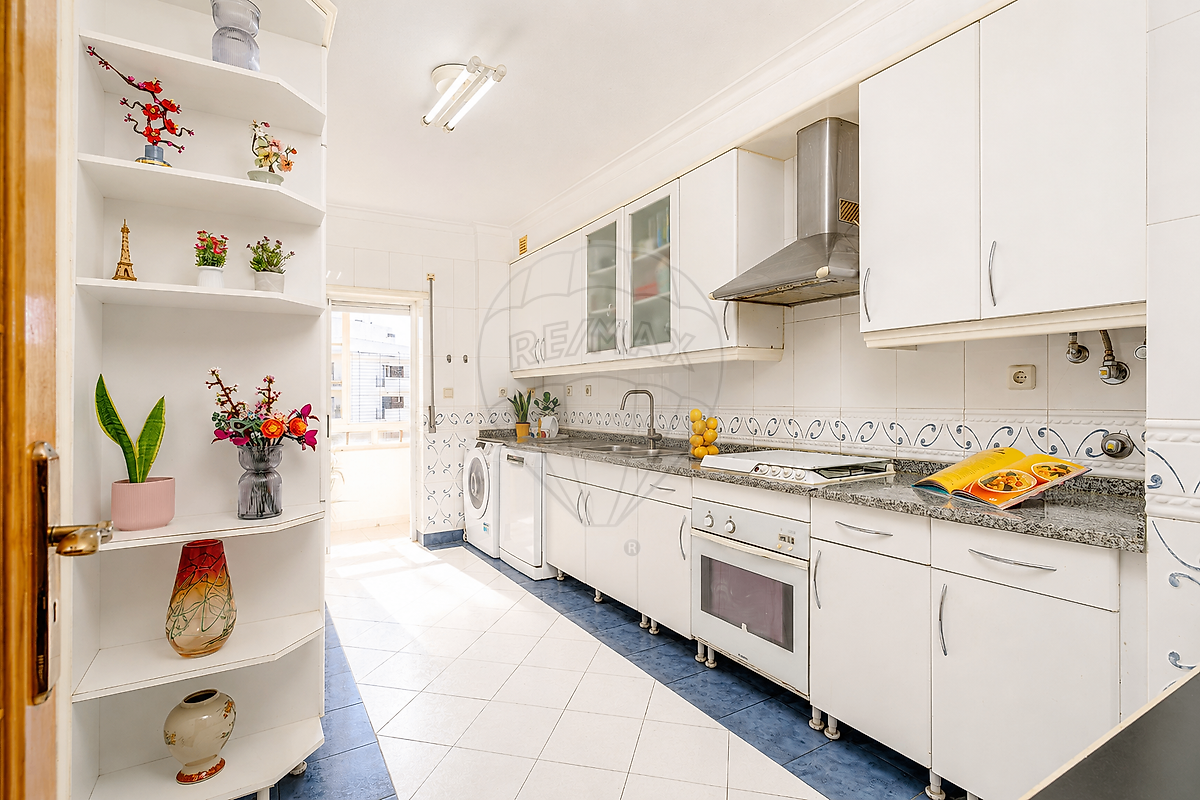 Apartamento T3 à venda em Almada