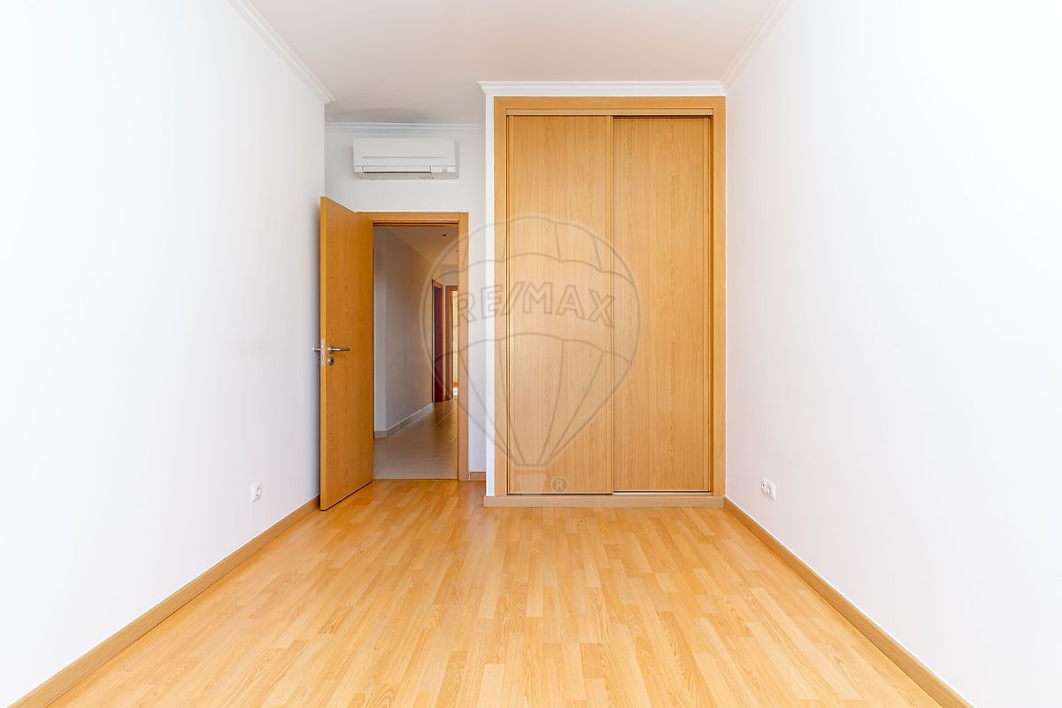 Apartamento T3 à venda em Charneca de Caparica e Sobreda, Almada — foto 25