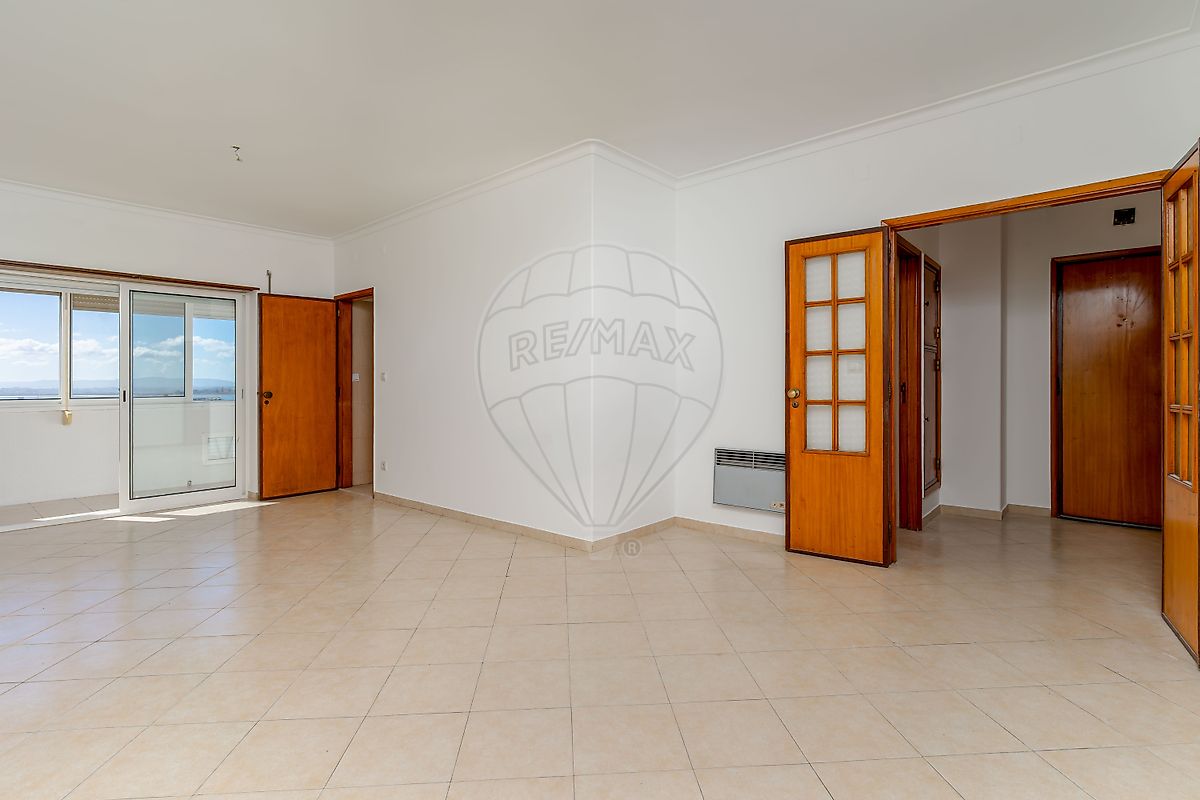 Apartamento T3 à venda em Almada