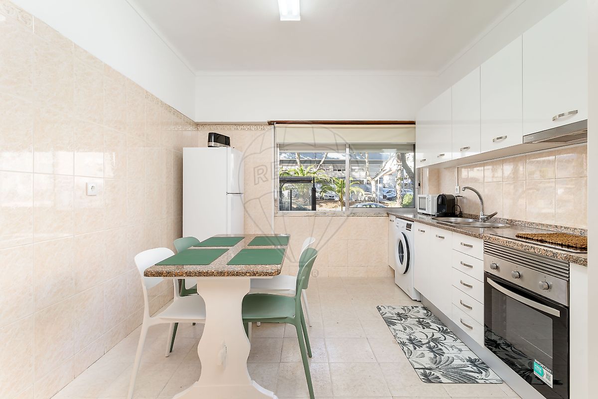 Apartamento T2 para arrendar em Seixal