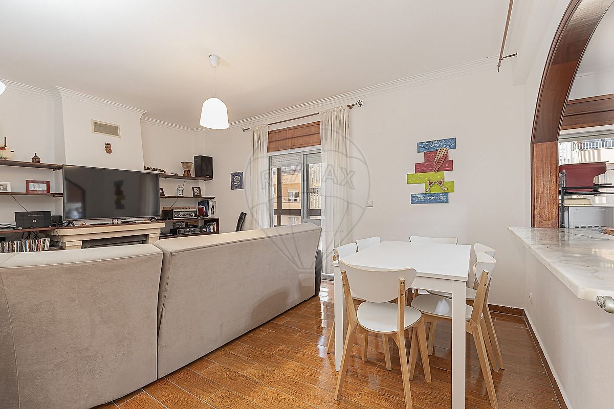 Apartamento T2 em Charneca de Caparica e Sobreda, €289.500