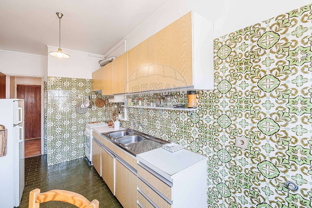 listing 122141226-75 picture-0