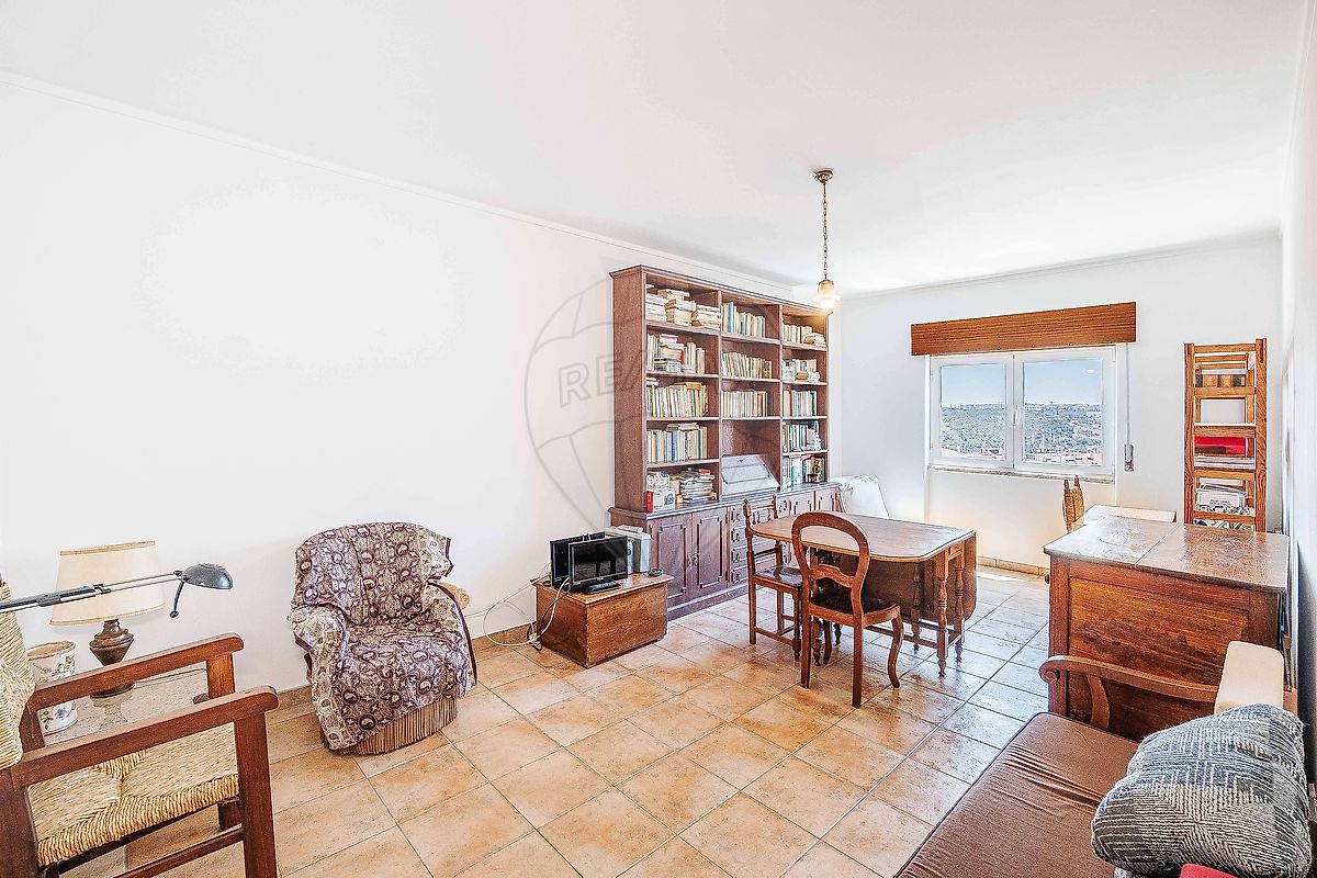 listing 122141226-75 picture-0