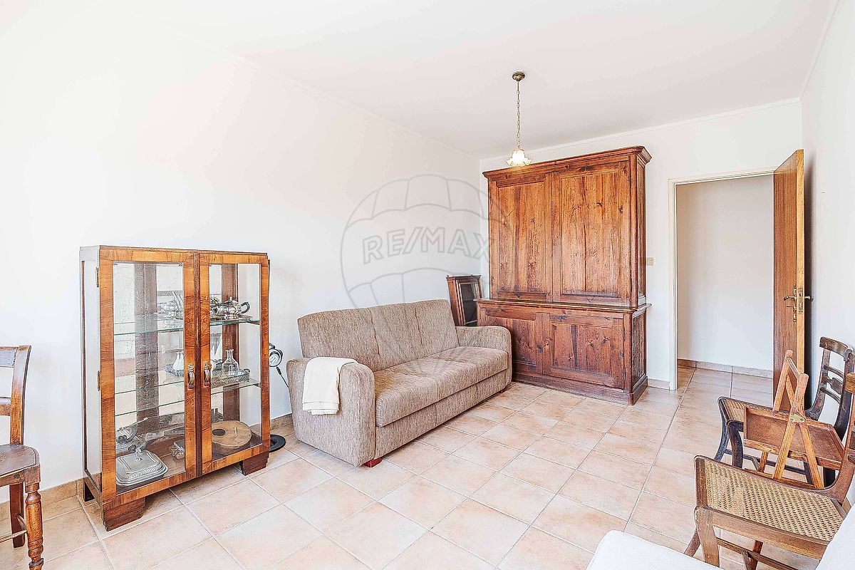 listing 122141226-75 picture-0