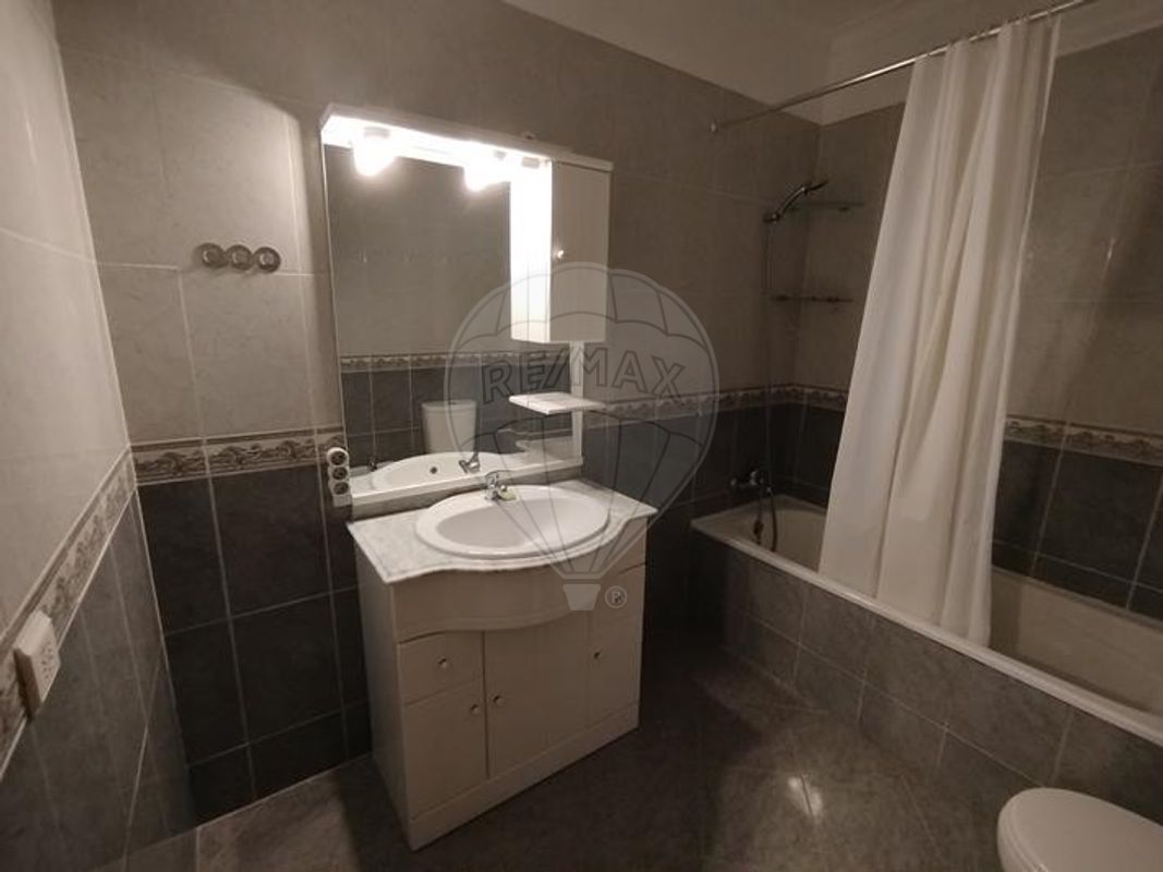 listing 122141450-3 picture-0