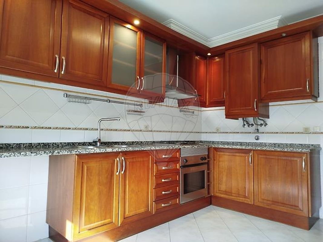 listing 122141450-3 picture-0