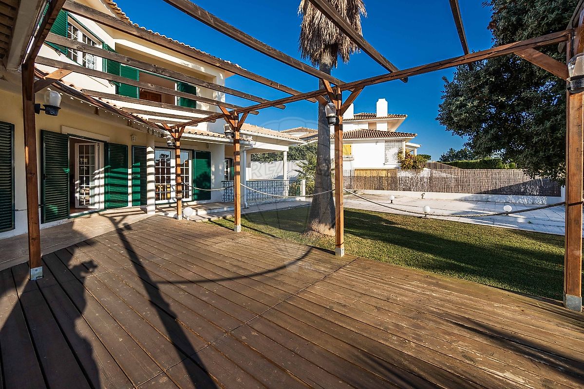 Moradia T6 para venda