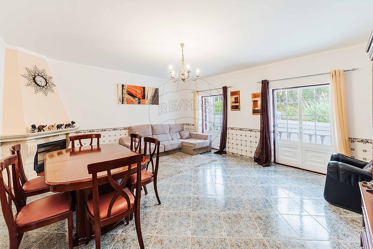 Moradia T3 à venda em Cadaval