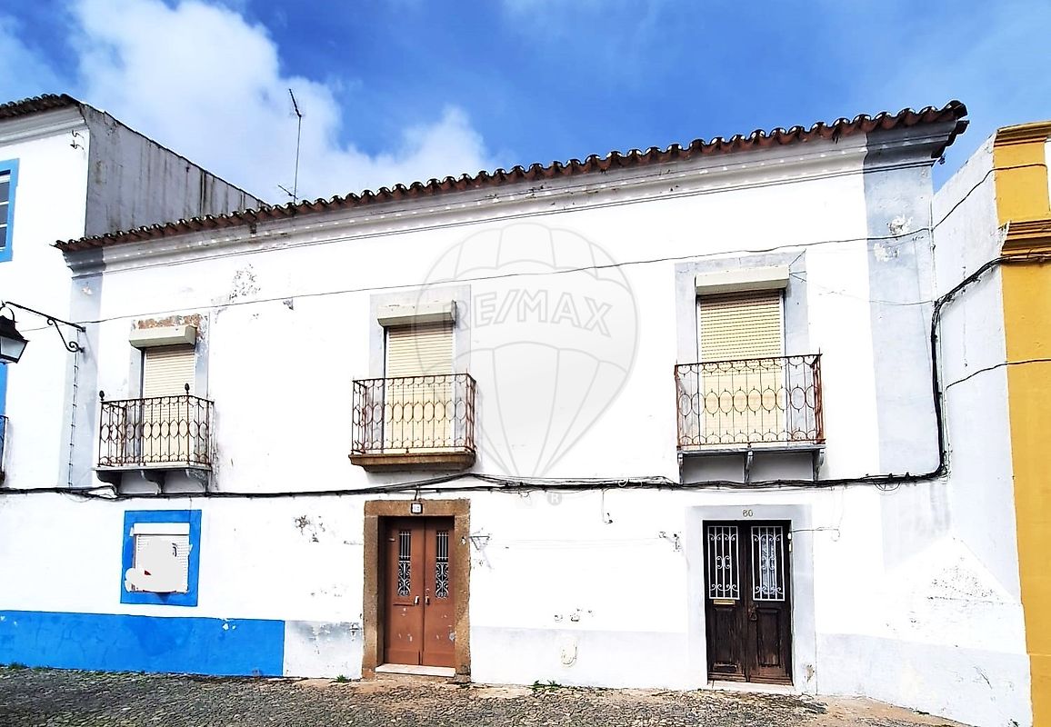 Prédio - Évora (São Mamede, Sé, São Pedro e Santo Antão), Évora, Évora