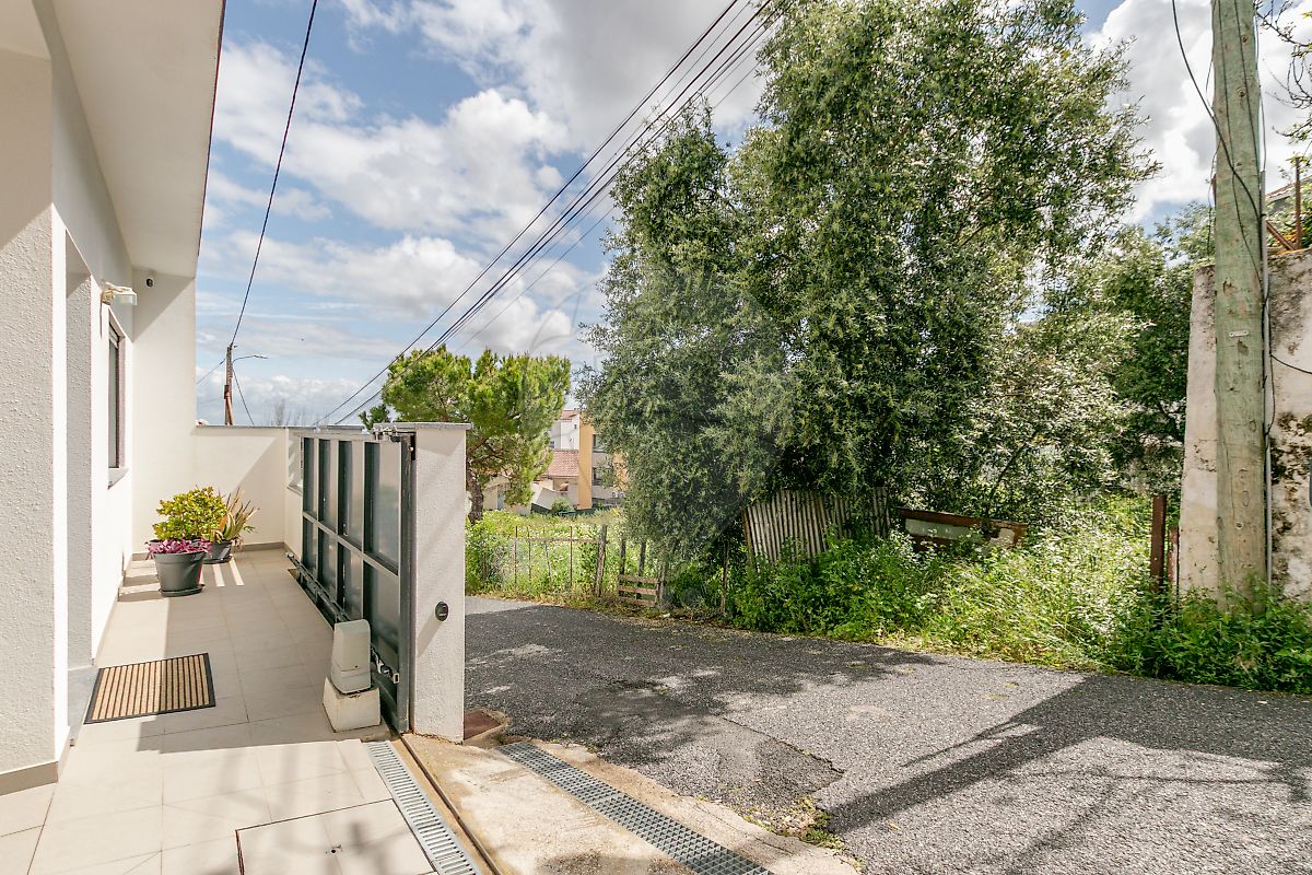 listing 122171044-204 picture-0