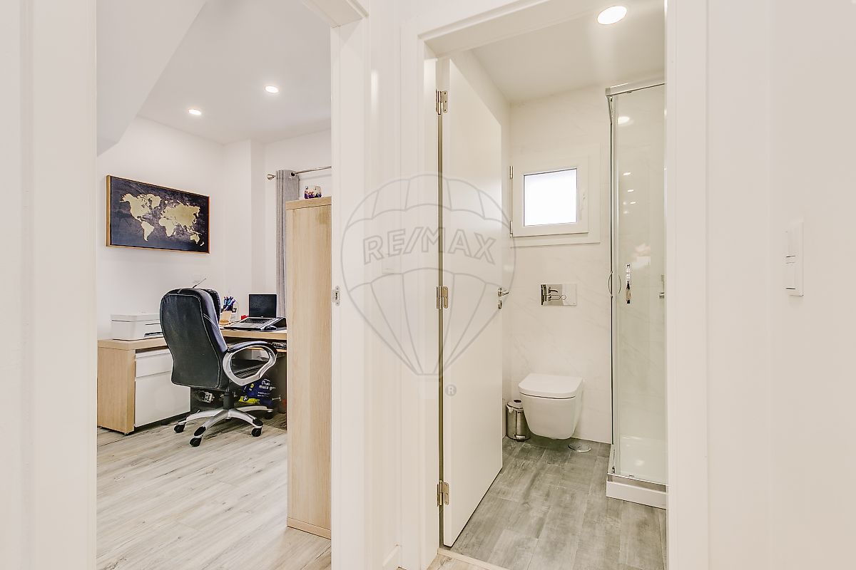 listing 122171044-204 picture-0
