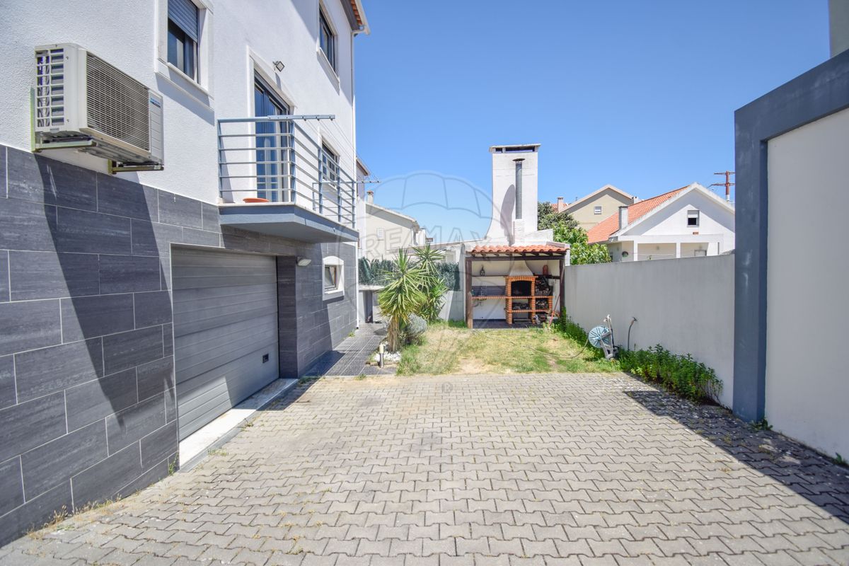 listing 122171088-53 picture-0
