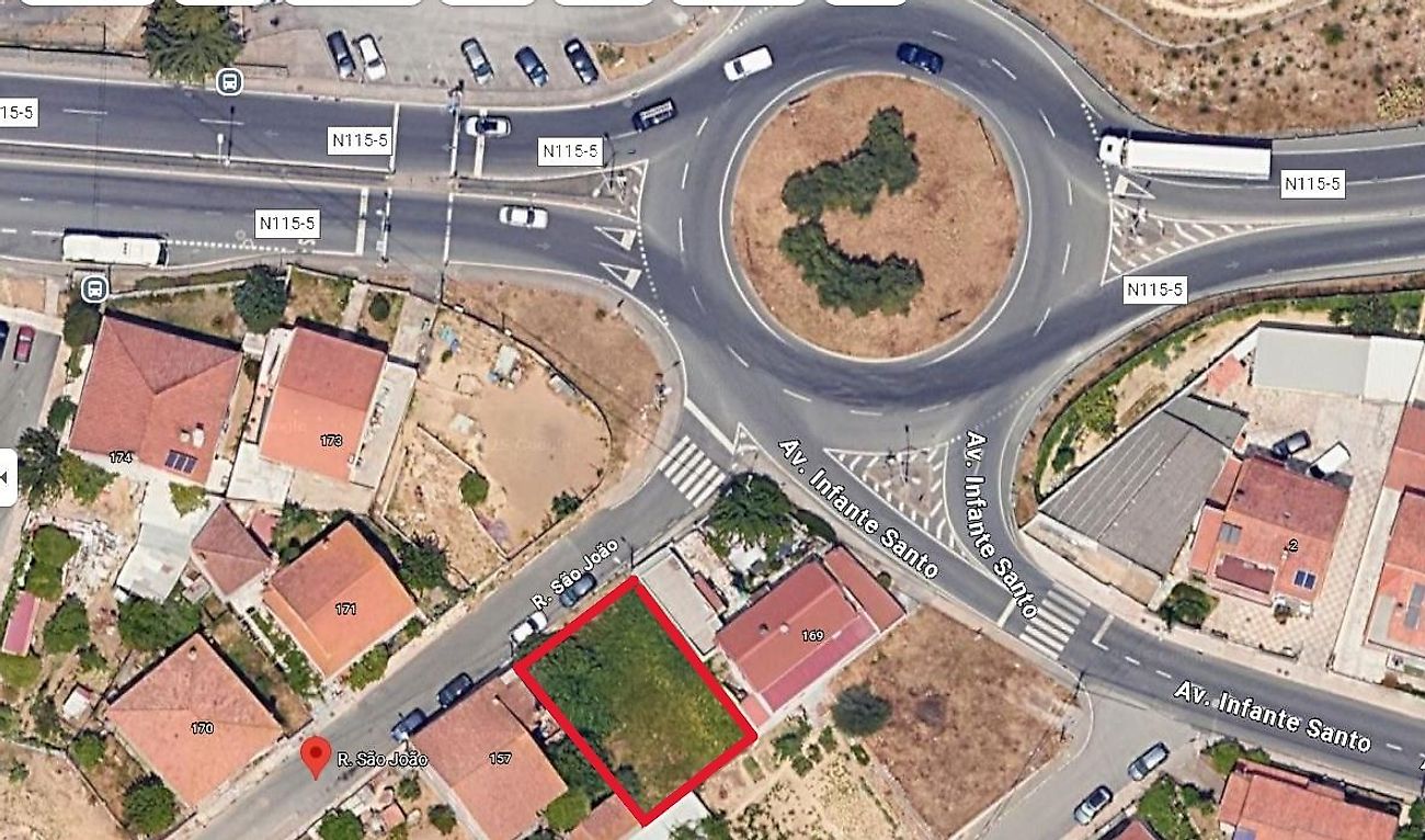 Land for sale in Loures, Portugal — €109,000