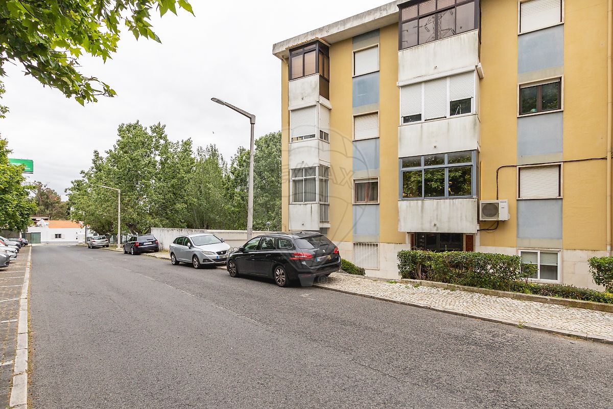 Apartamento T2 à venda em Loures
