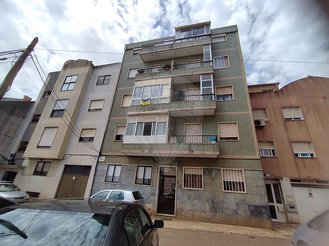 Prédio - Encosta do Sol, Amadora, Lisboa