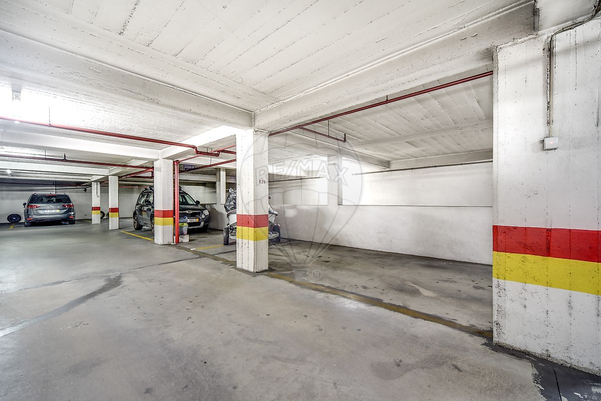 Garagem para arrendar em Lisboa