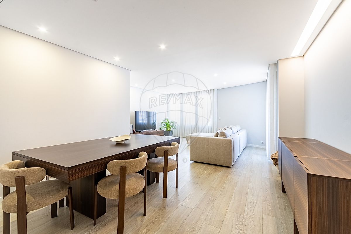 Apartamento T3 à venda em Loures