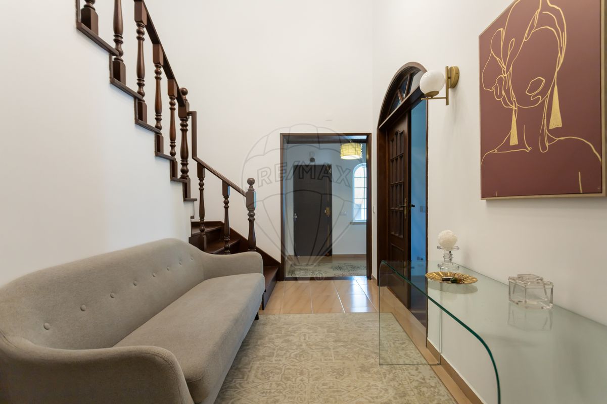 listing 122191409-295 picture-0