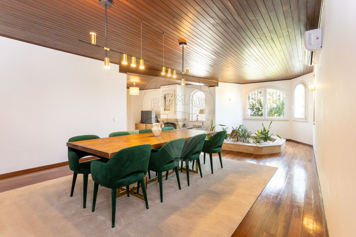 listing 122191409-295 picture-0