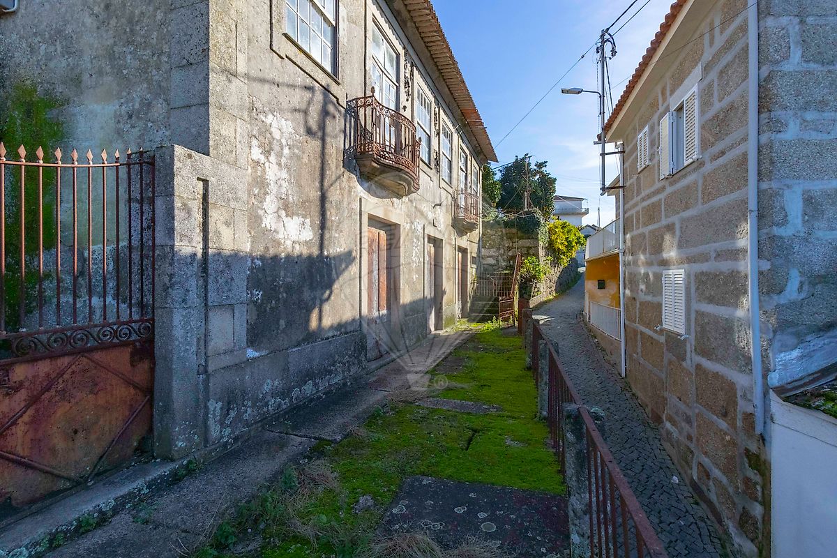 listing 122211058-849 picture-0