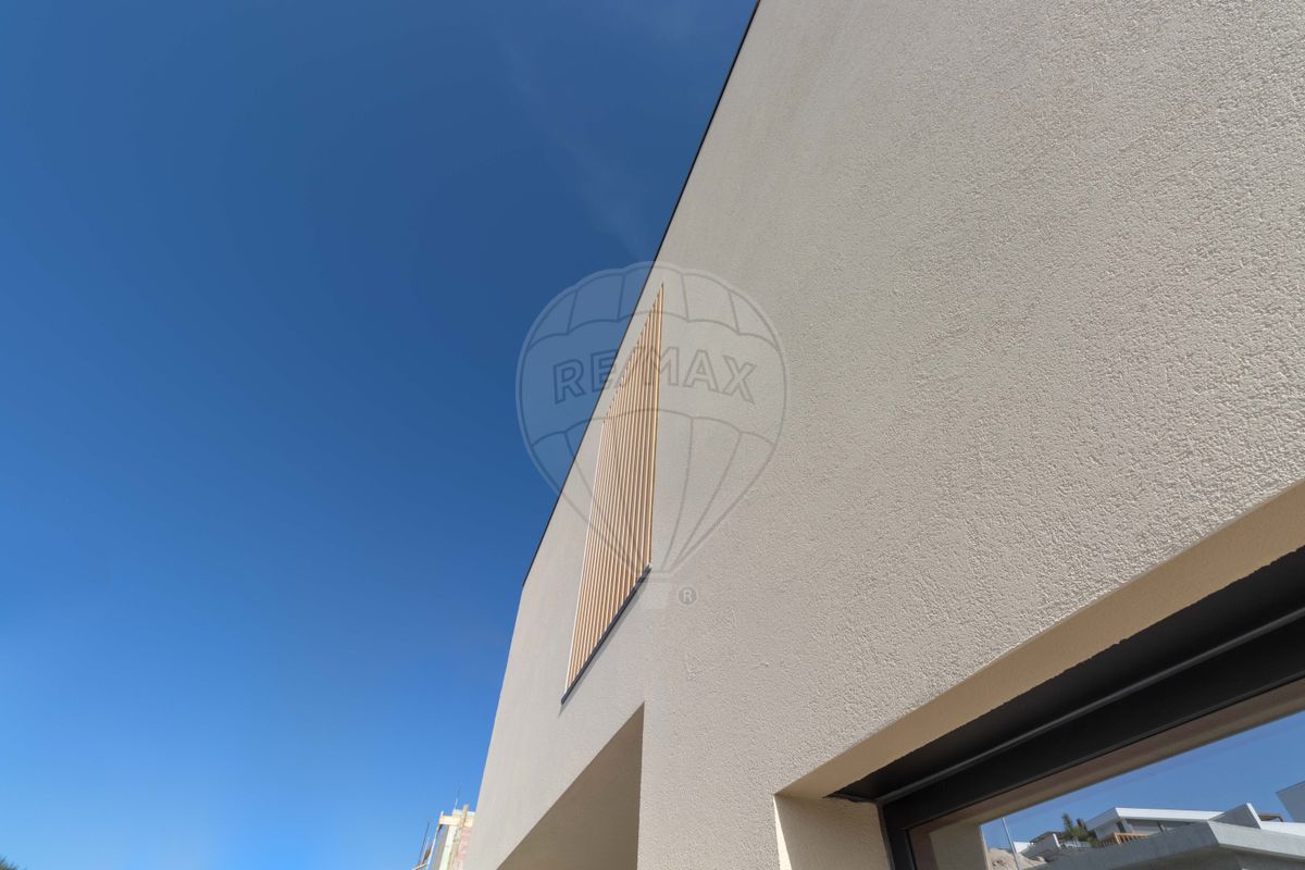 listing 122211058-878 picture-0