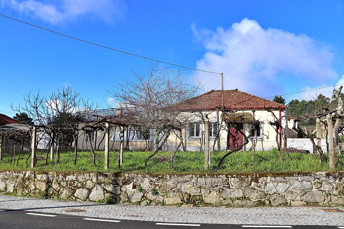 Moradia T4 para venda