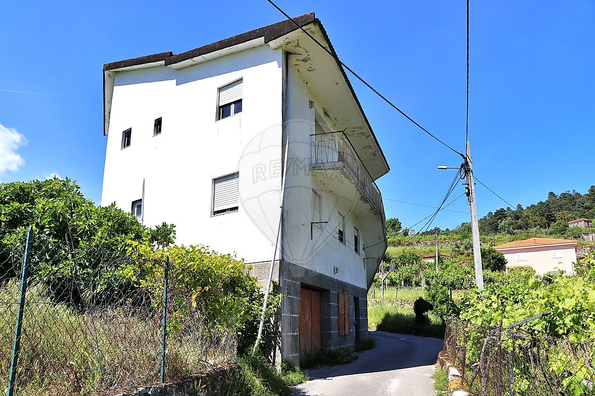 Moradia T6 para venda