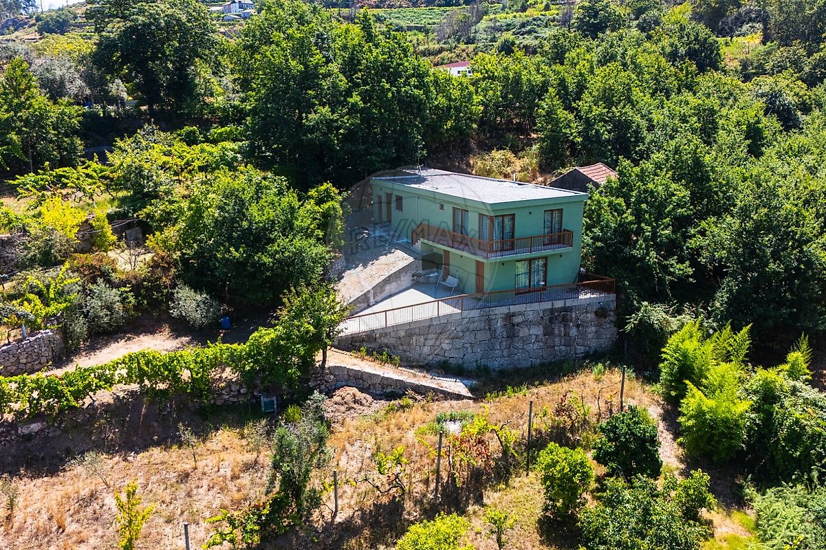 Apartamento T3 à venda em Cinfães