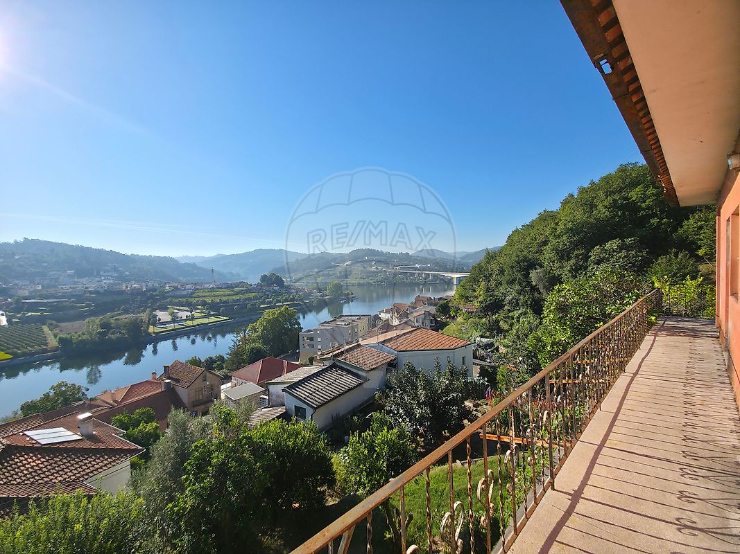 Moradia T5 em Eja, €179.000