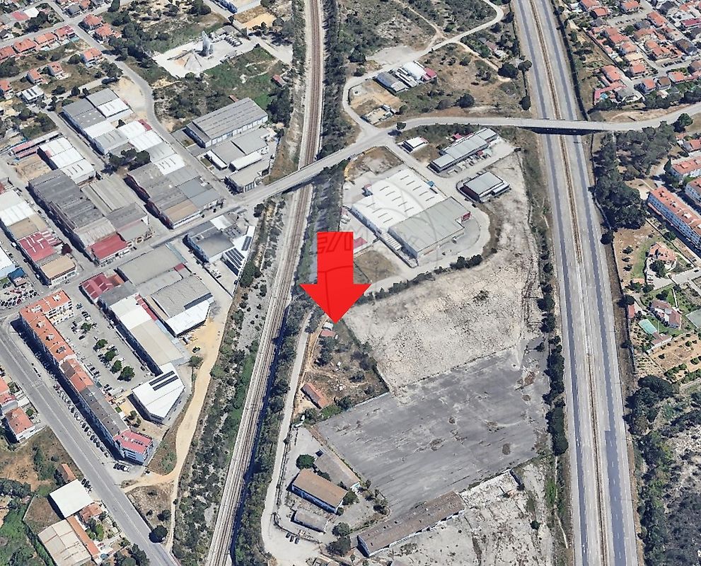 Land for sale in Seixal, Portugal — €165,000