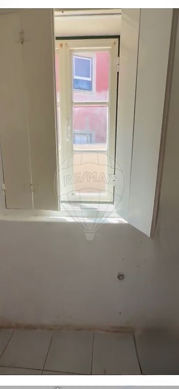 Moradia T1 à venda em Estrela, Lisboa — foto 9