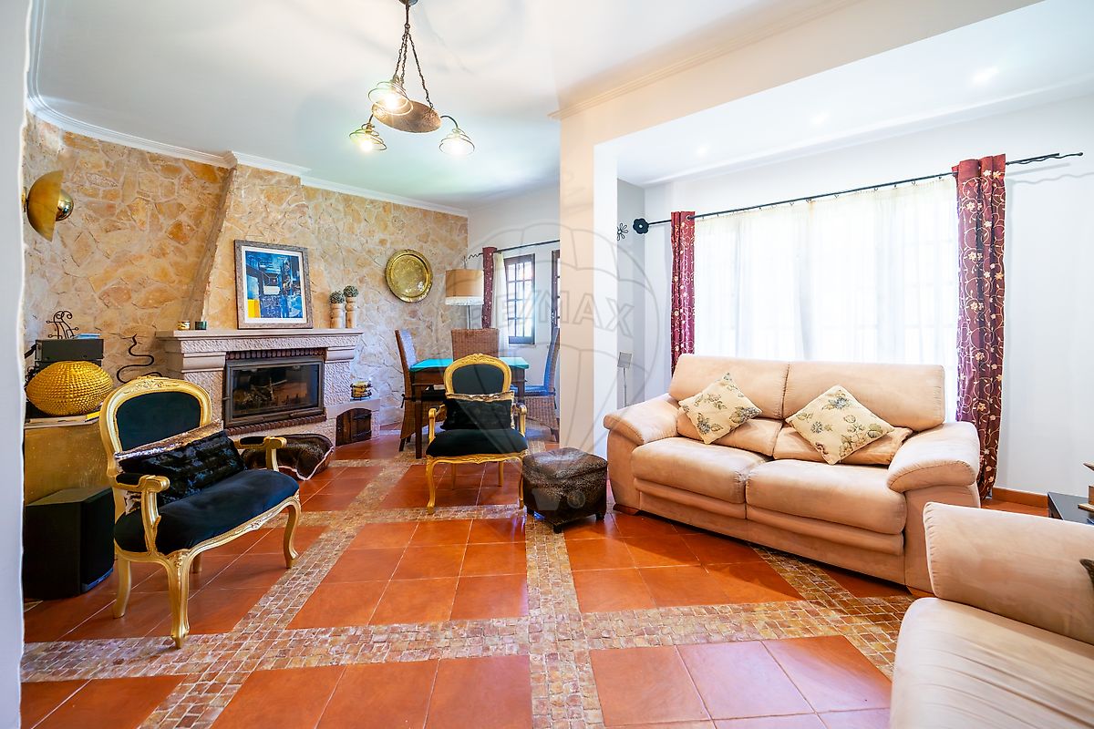Apartamento T3 à venda em Seixal
