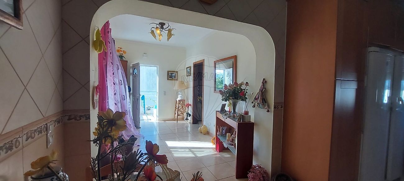 listing 122261399-185 picture-0
