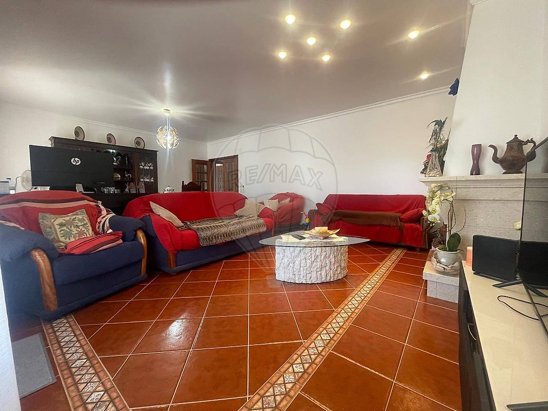 listing 122261405-1225 picture-0