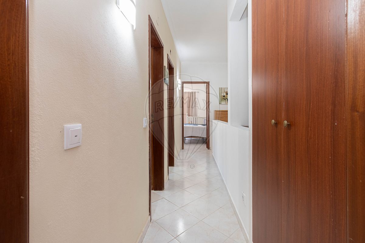 listing 122261431-26 picture-0