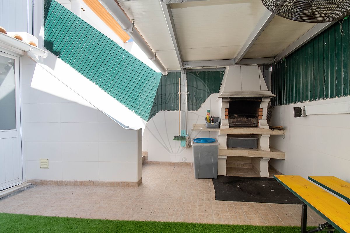 listing 122261431-26 picture-0