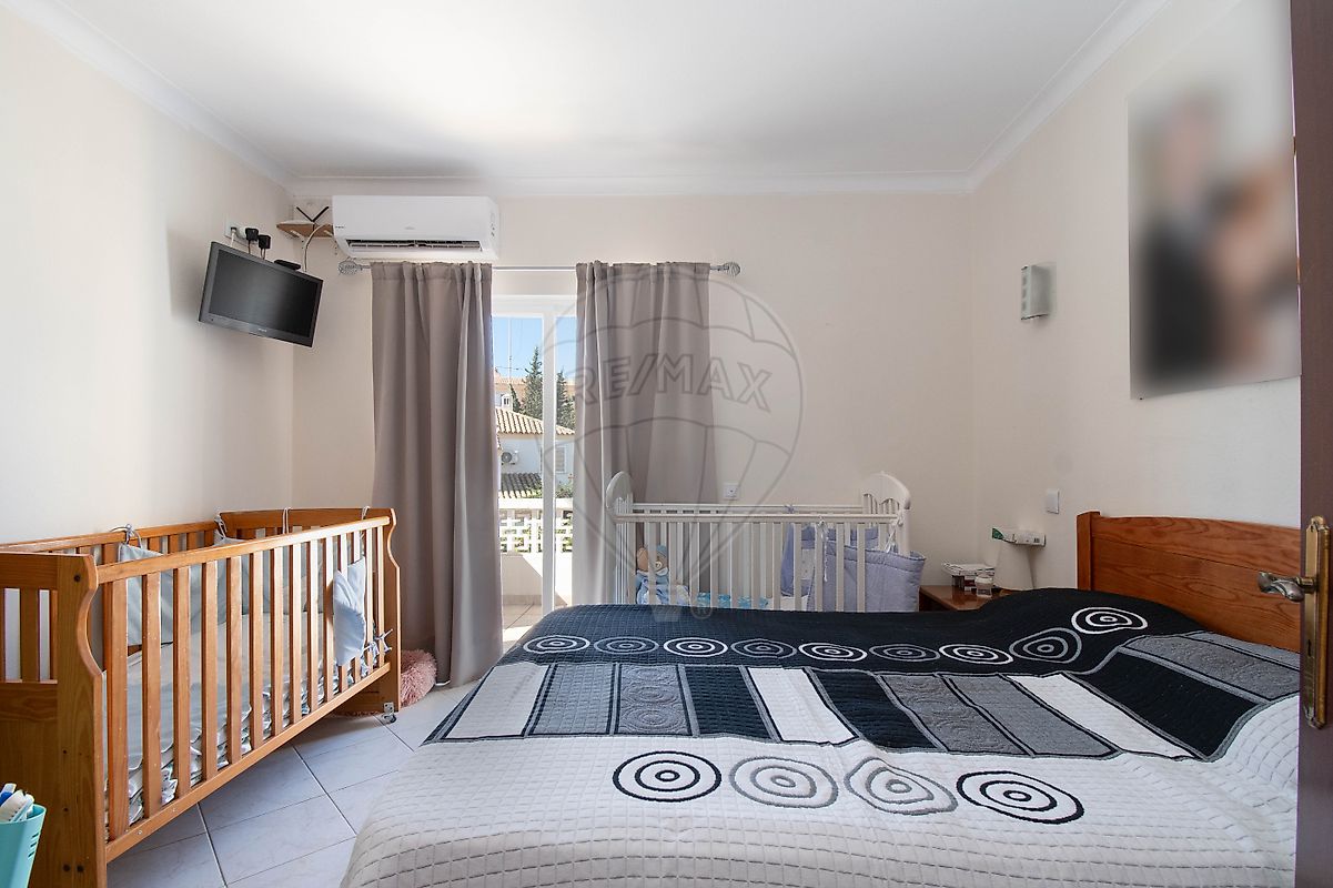 listing 122261431-26 picture-0