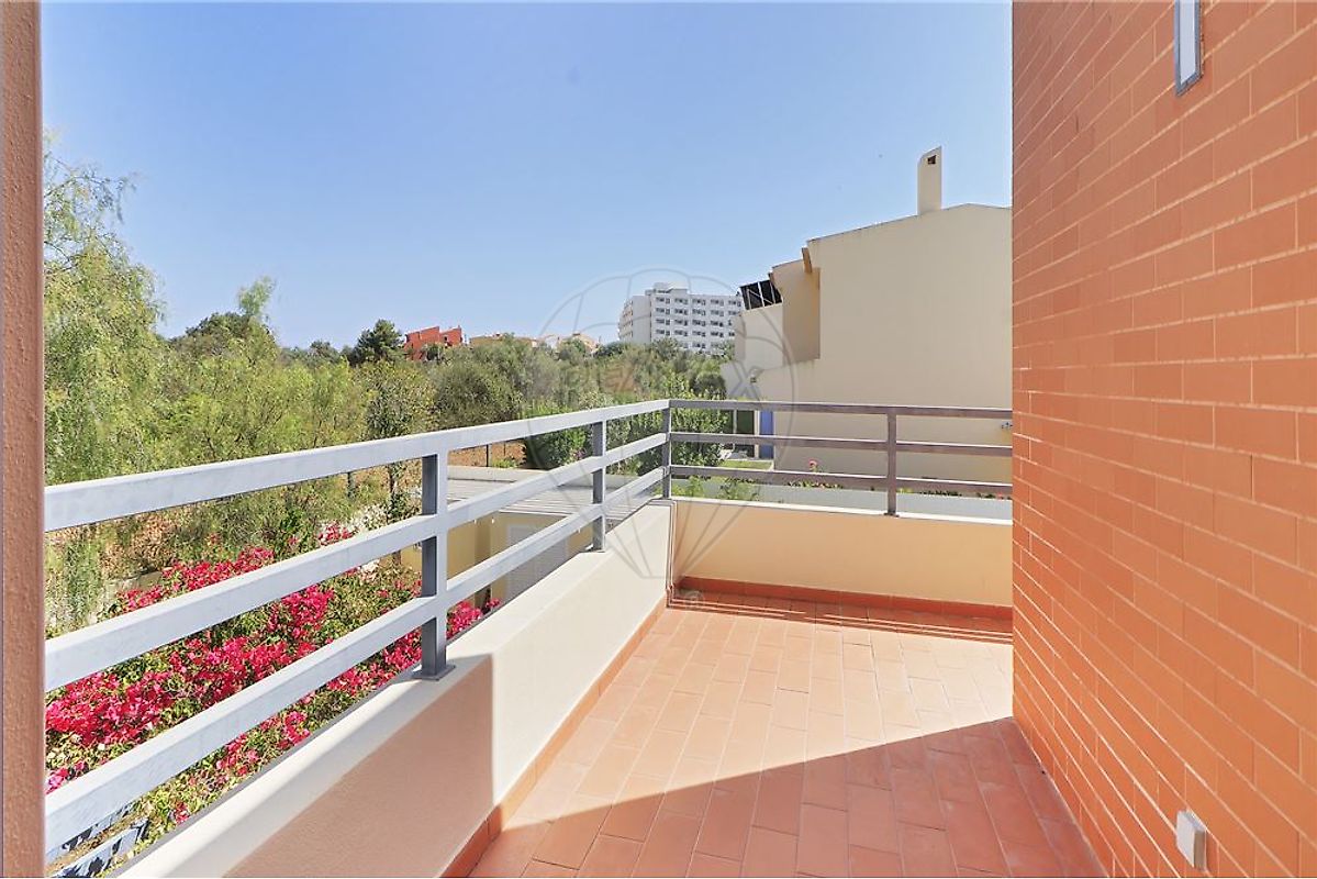listing 122261399-162 picture-0