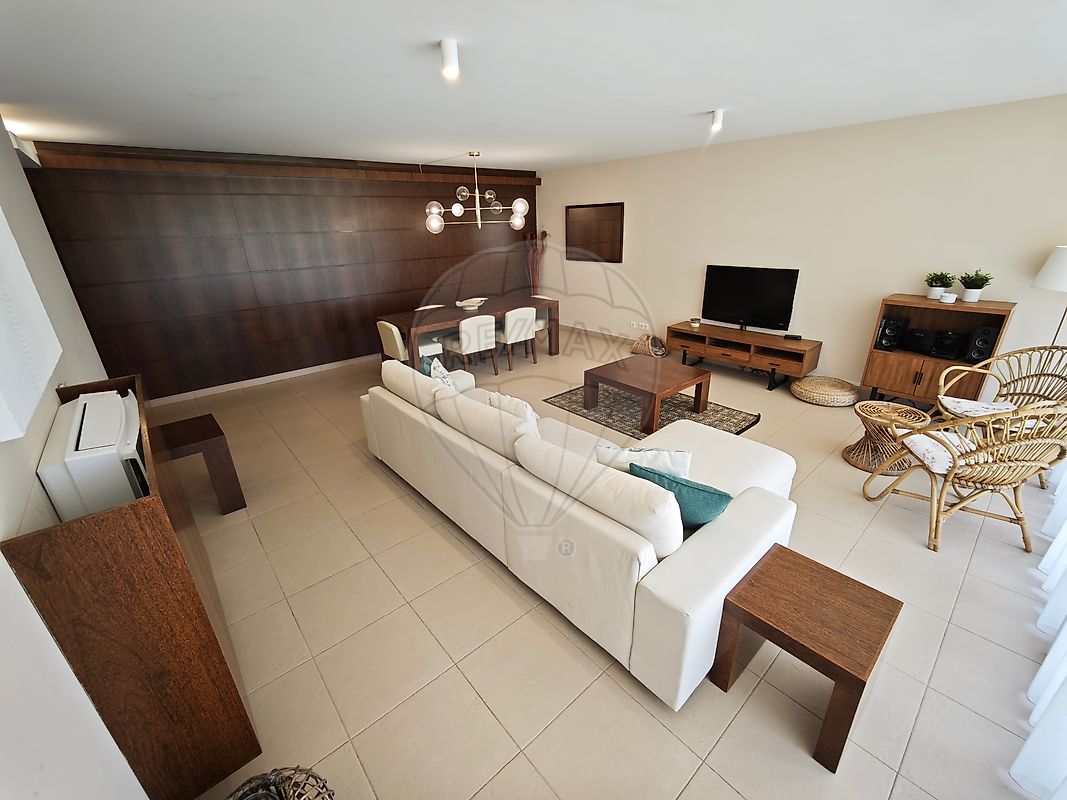 listing 122261136-1093 picture-0