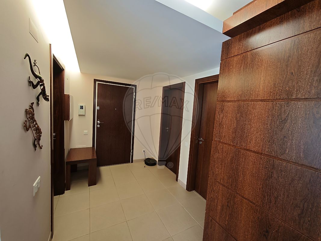 listing 122261136-1093 picture-0