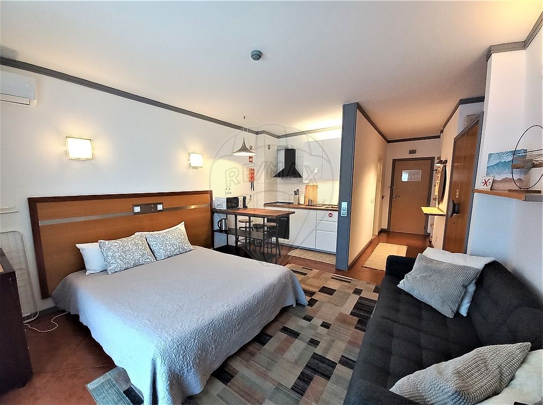 Apartamento T0 à venda em Centro Albufeira