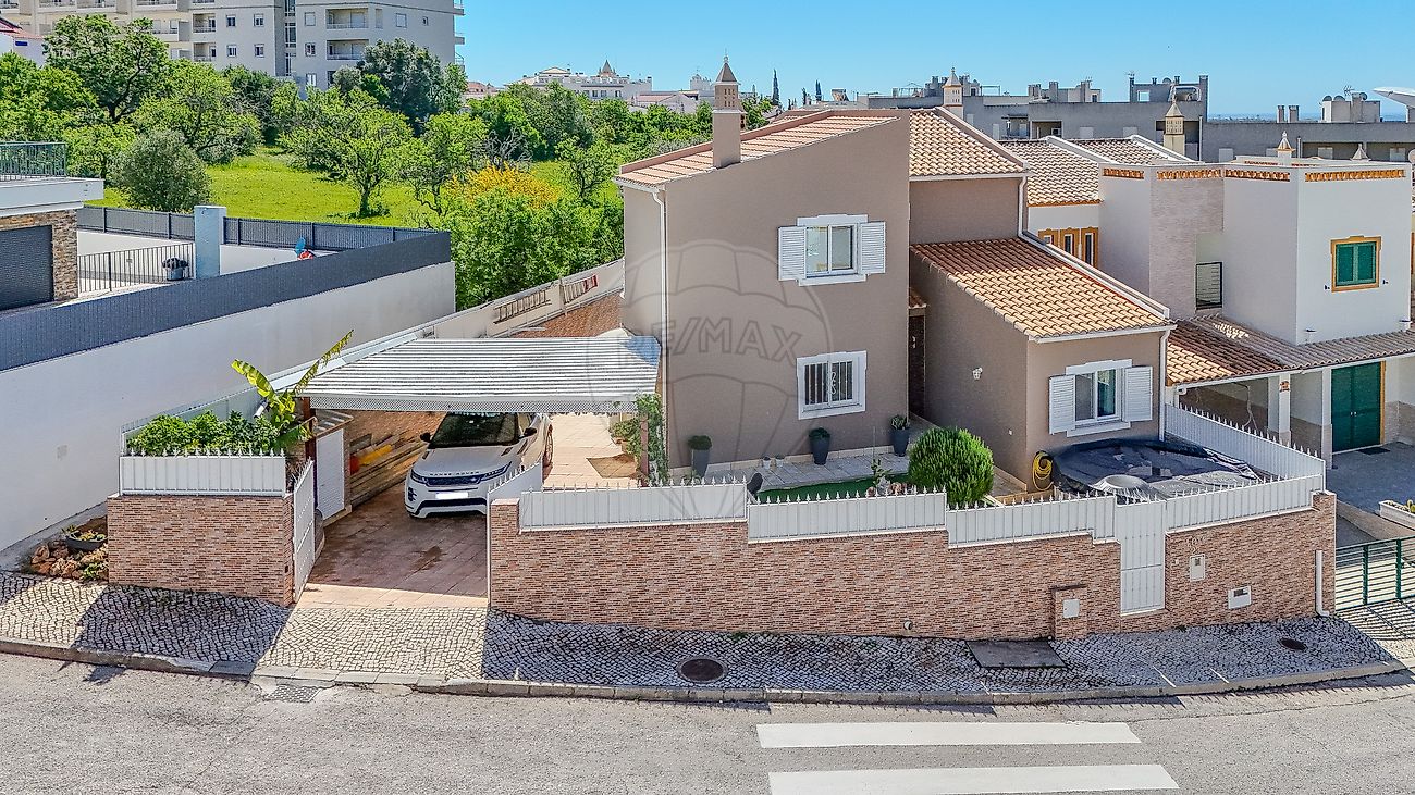 Moradia T3 à venda em Silves