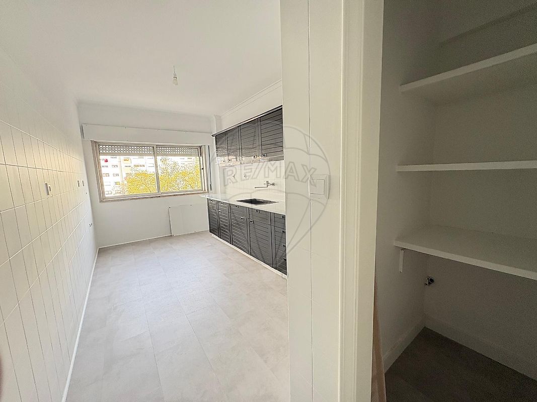 Apartamento T3 à venda em Sintra
